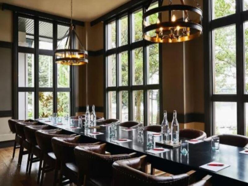 Kimpton Riverplace By Ihg Hotel