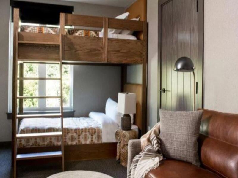 Kimpton Riverplace By Ihg Hotel 4*