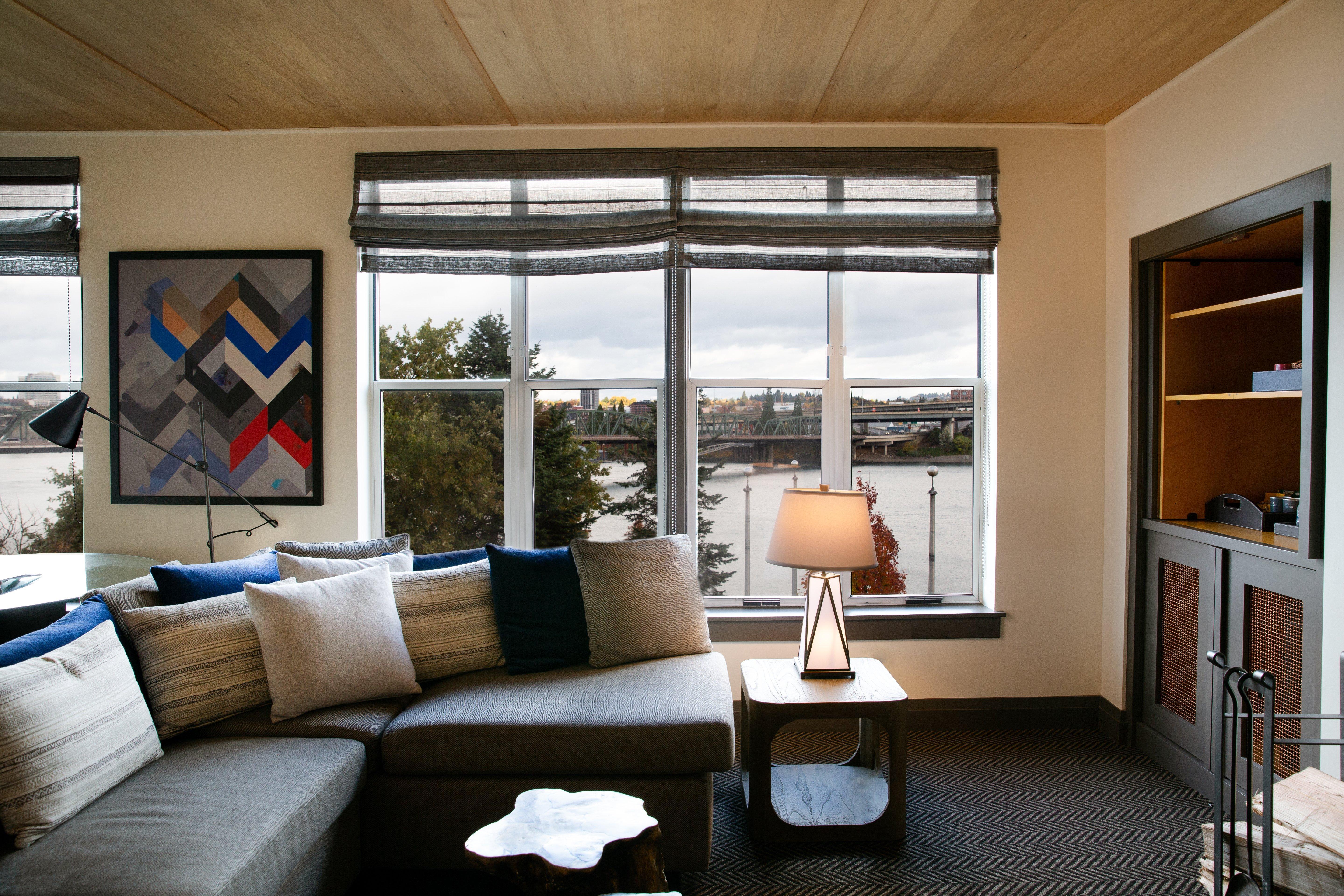 Kimpton Riverplace By Ihg